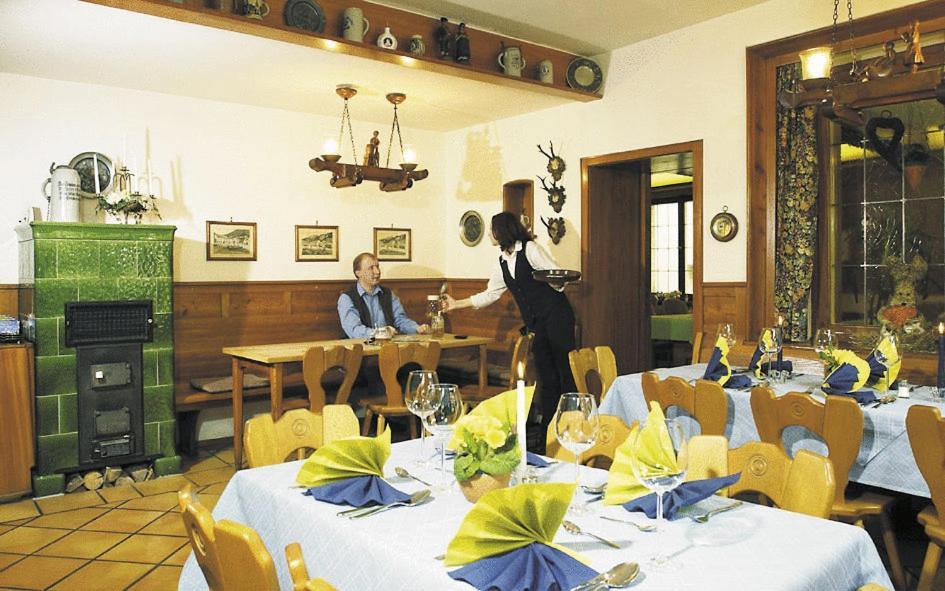 Gasthaus Merkel Hotel Бад Бернек им Фихтелгебирге Екстериор снимка